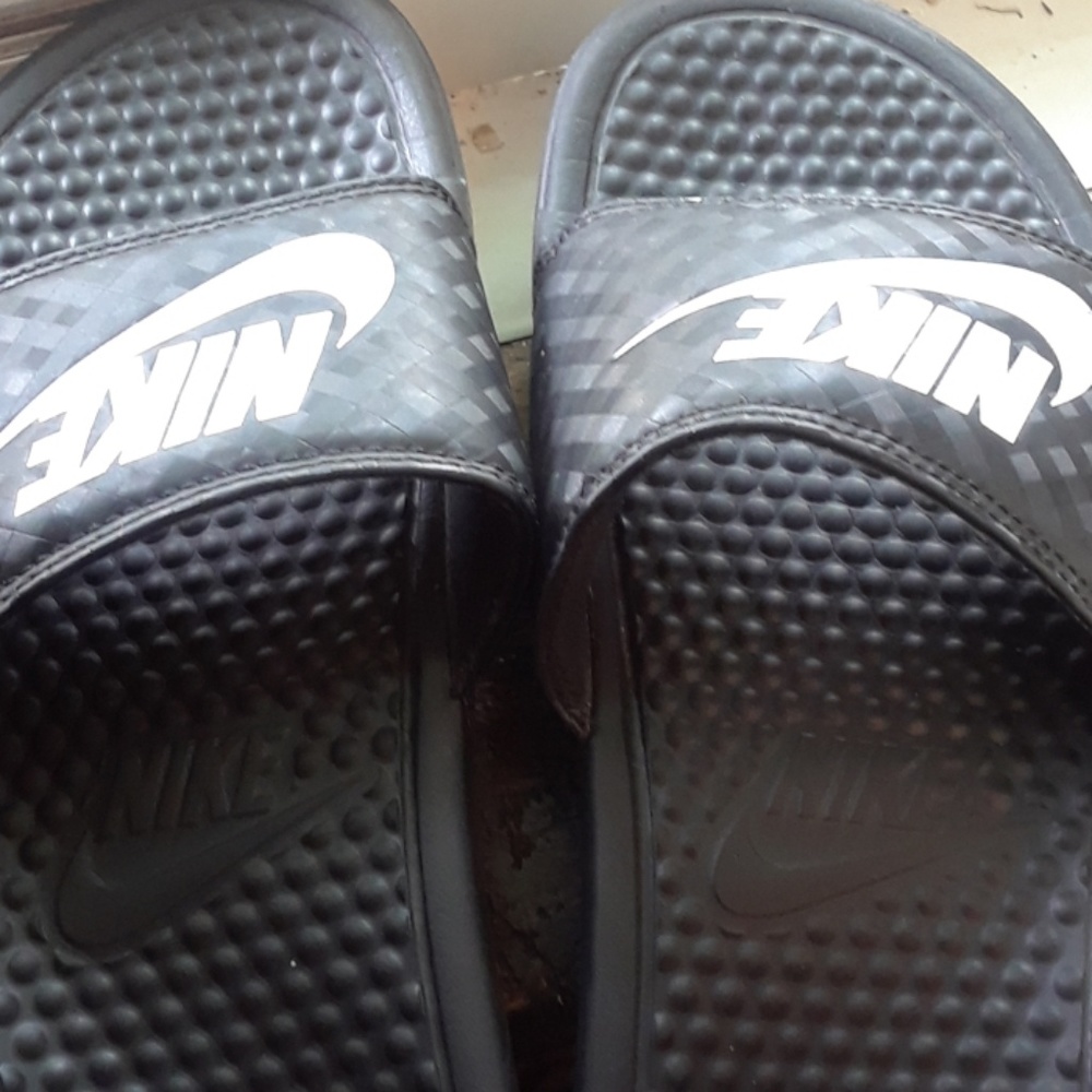 nike slides